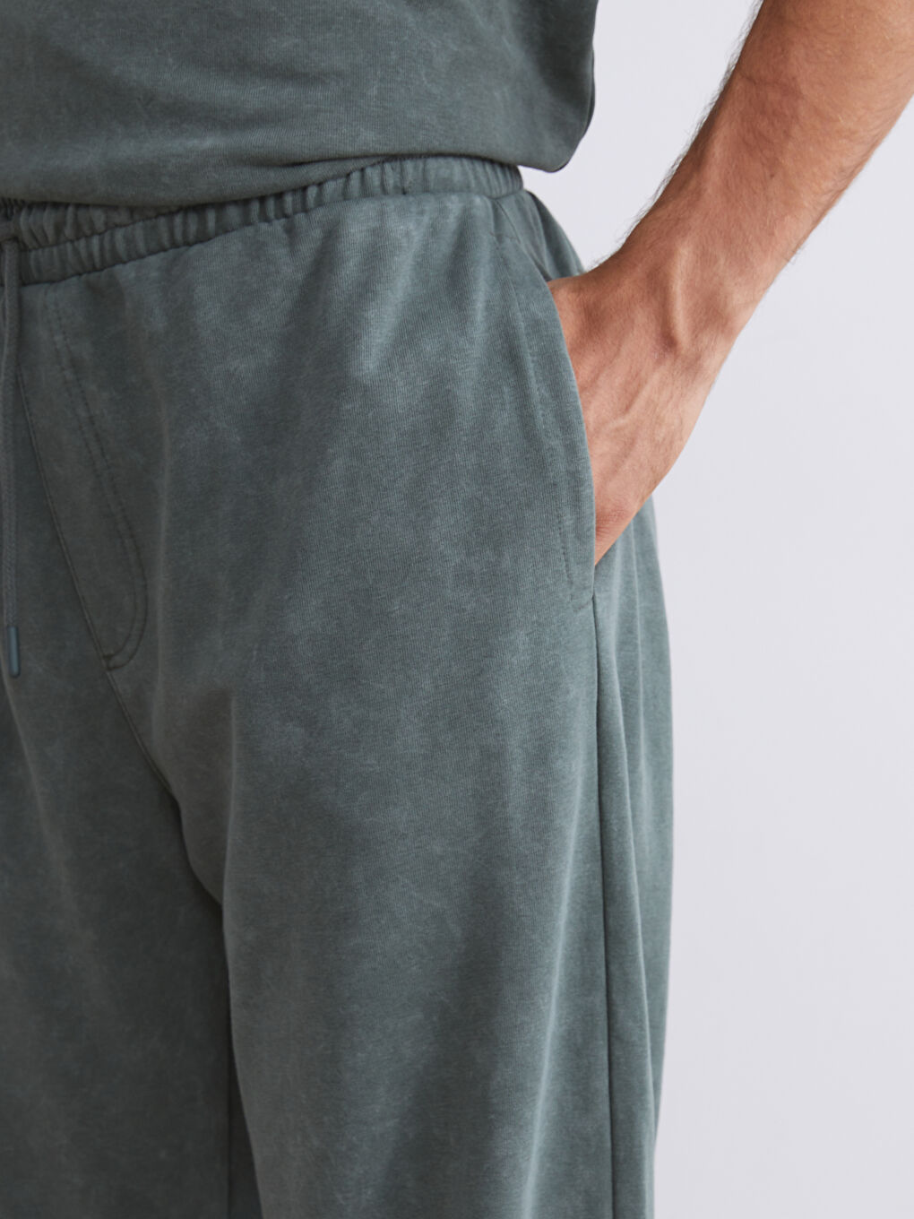 Haki Bol Kalıp Erkek Eşofman Altı-4