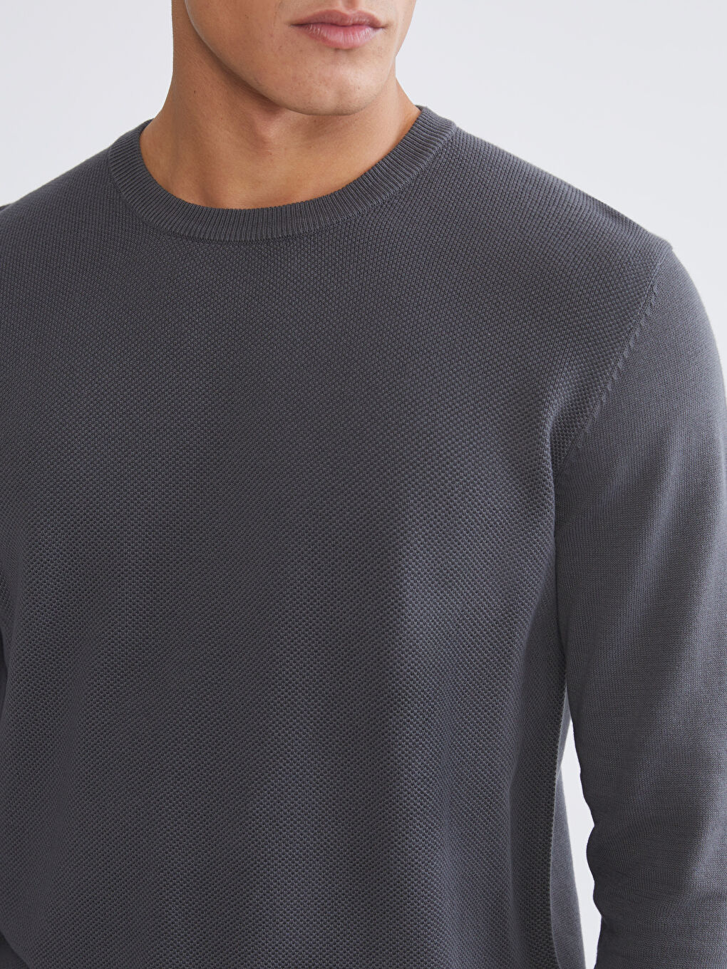 بلوزی قۆڵ درێژ یه‌خه‌ خڕ بۆ پیاوان تریکۆ-2