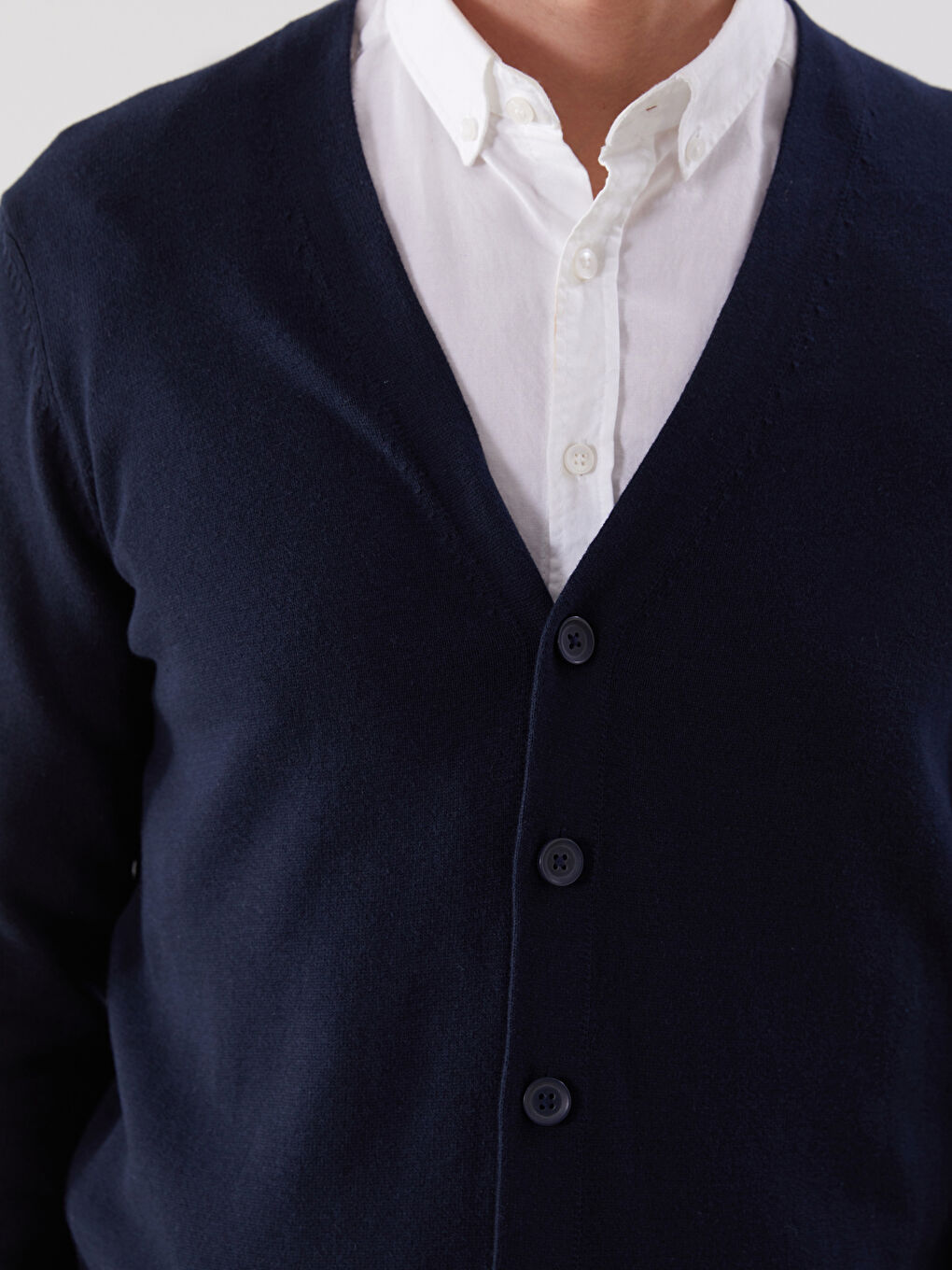 LCWAIKIKI Classic Standard Fit V Neck Men's Knitwear Cardigan -W52333Z8-RFH