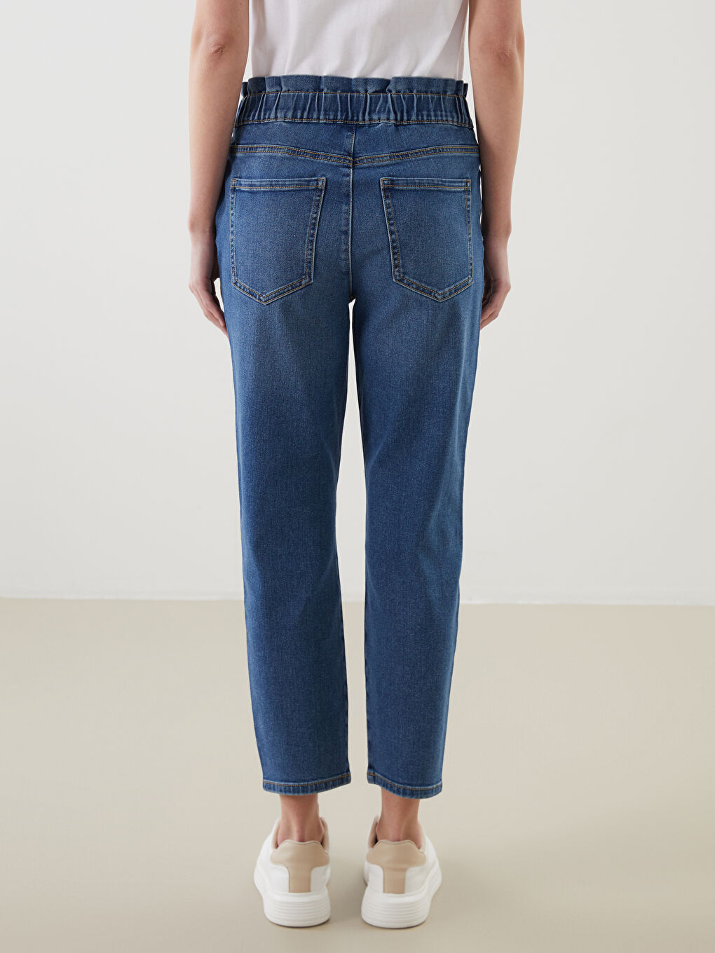 LCWAIKIKI Classic Elasticated Waist Slim Mom Women's Jeans -W52388Z8-H45