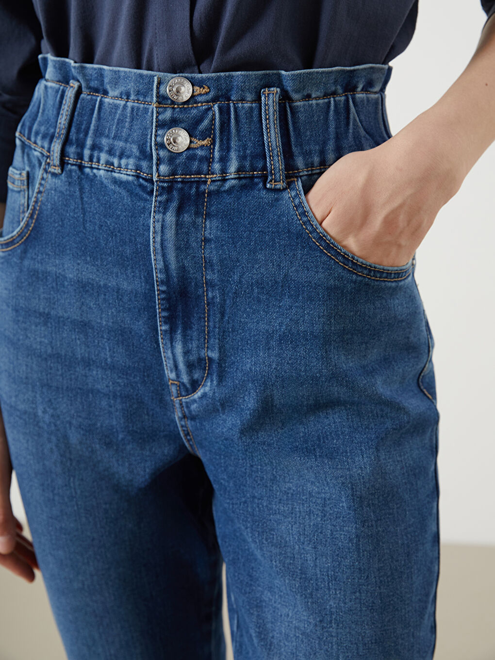 LCWAIKIKI Classic Elasticated Waist Slim Mom Women's Jeans -W52390Z8-H45
