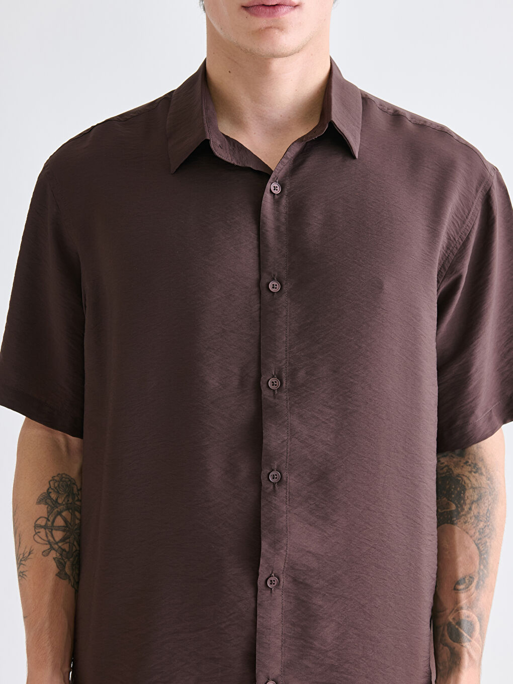 Kahverengi Regular Fit Kısa Kollu Viskon Erkek Gömlek-2