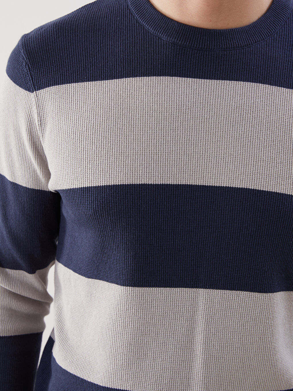 Crew Neck Striped Men's Knitwear Sweater-2