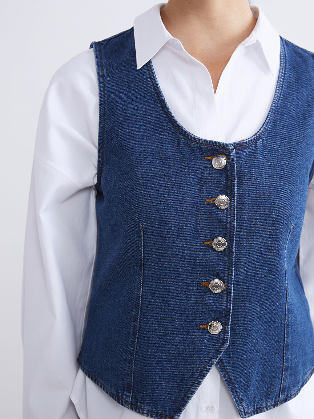 LCW Modest U Neck Women's Denim Waistcoat -W52429Z8-309