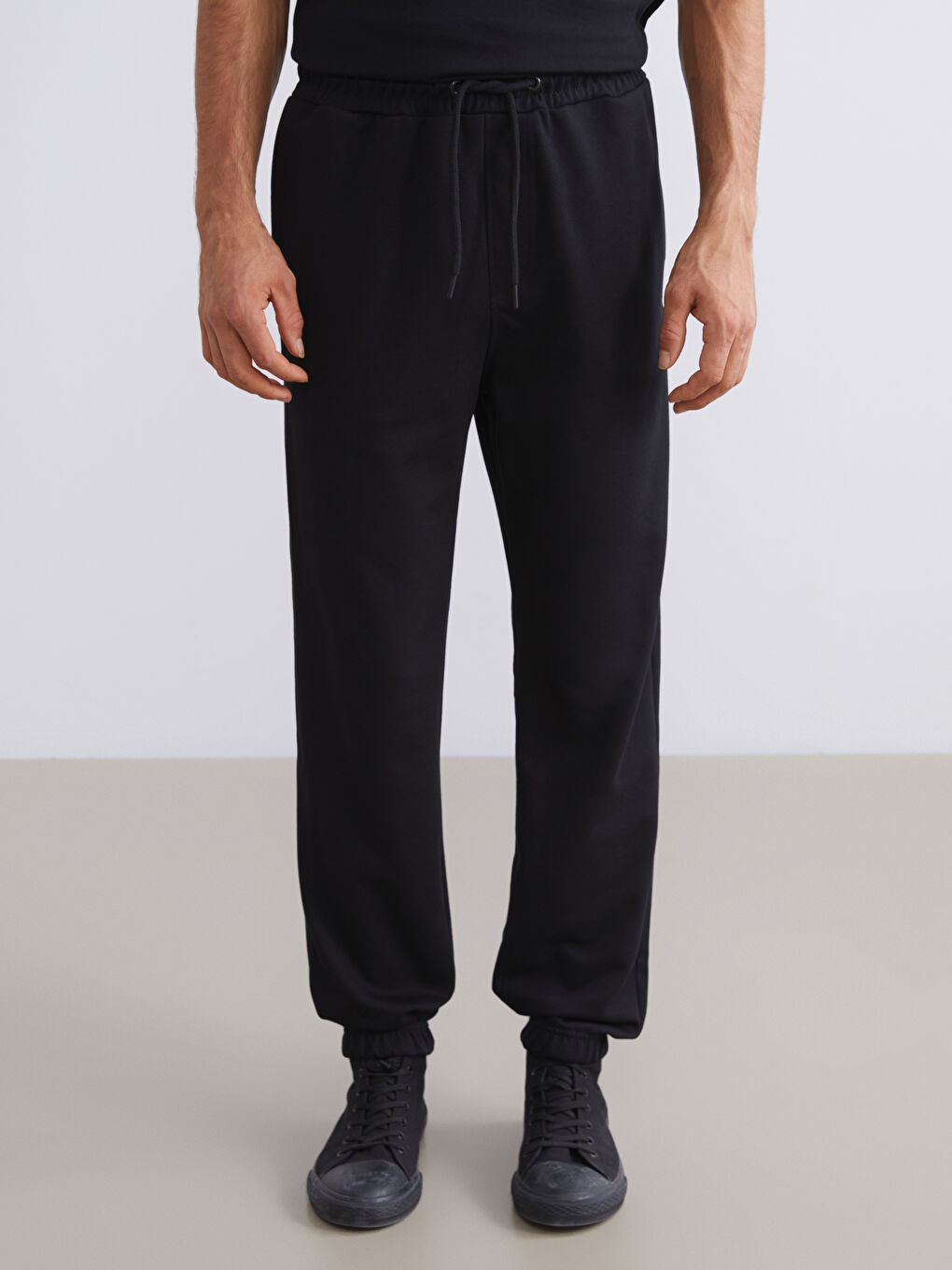 Standard Fit Men's Jogger Sweatpants-2