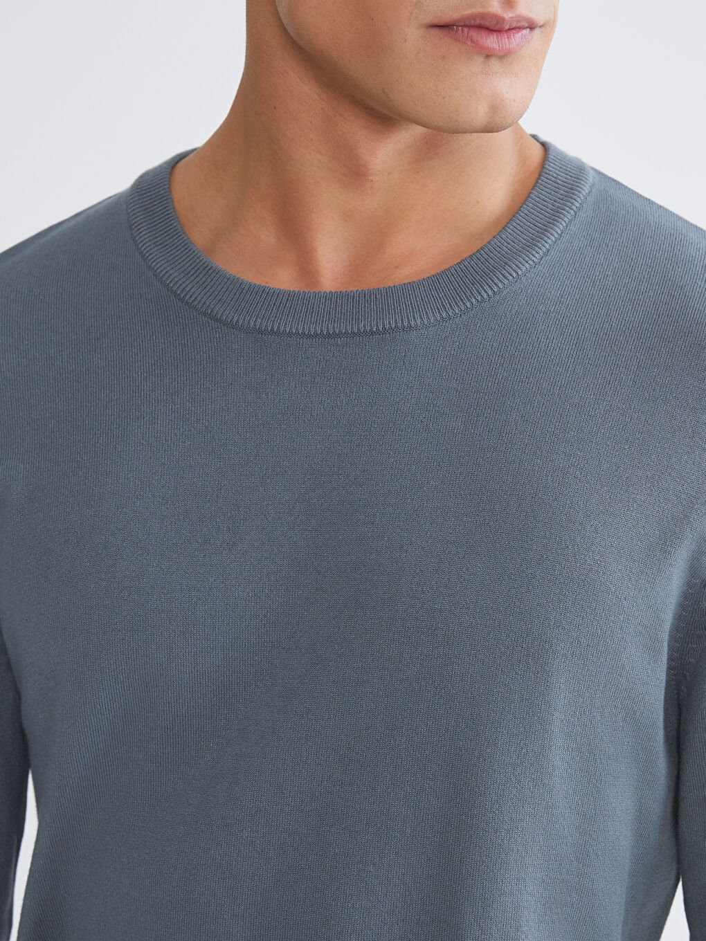 Crew Neck Long Sleeve Men's Tricot Sweater-2