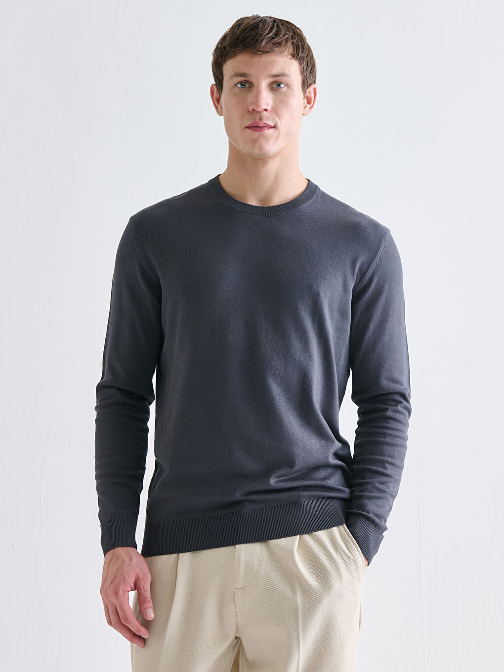 Crew Neck Long Sleeve Men's Tricot Sweater-1