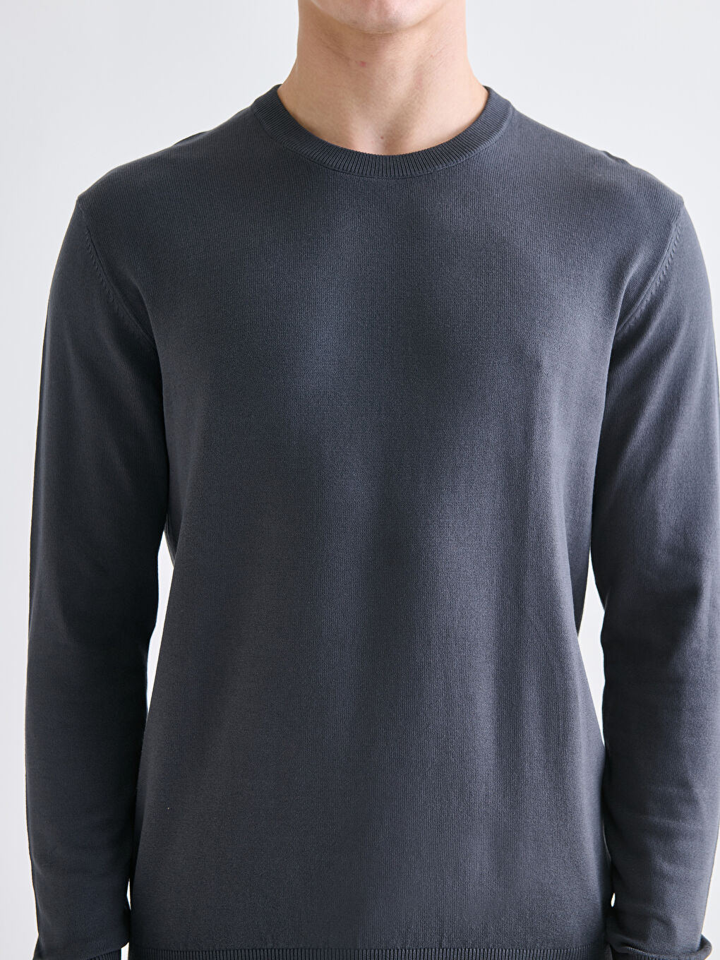 Crew Neck Long Sleeve Men's Tricot Sweater-4