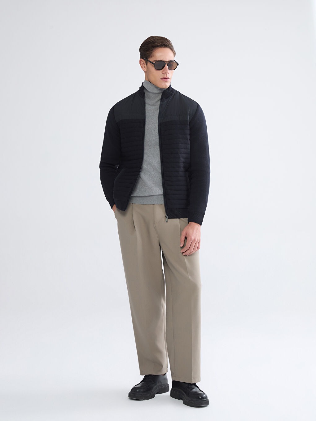 Lacivert Standart Kalıp Dik Yaka Erkek Triko Mont-1