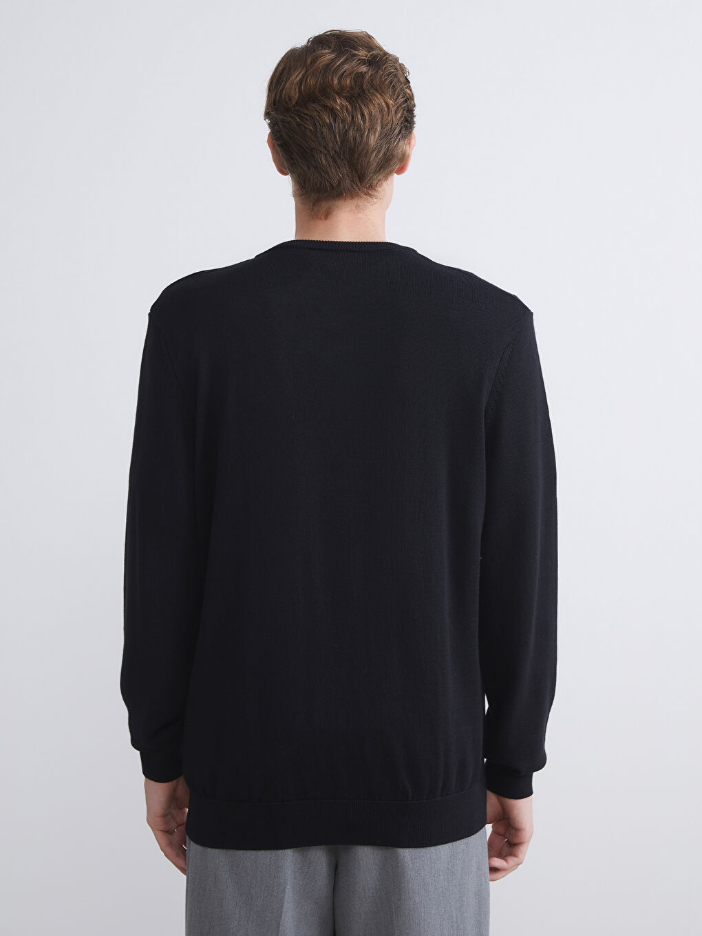 V Neck Men's Knitwear Sweater-3
