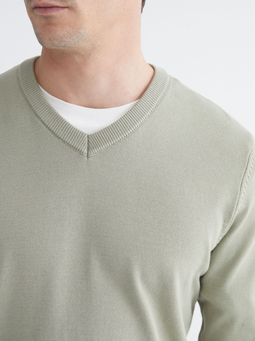 V Neck Men's Knitwear Sweater-2