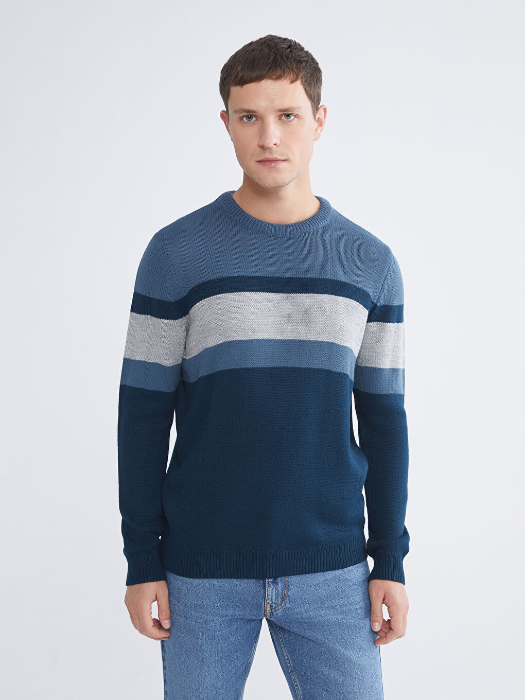 Crew Neck Long Sleeve Color Block Men's Knitwear Sweater-1