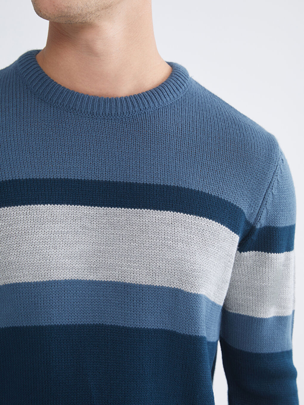 Crew Neck Long Sleeve Color Block Men's Knitwear Sweater-4