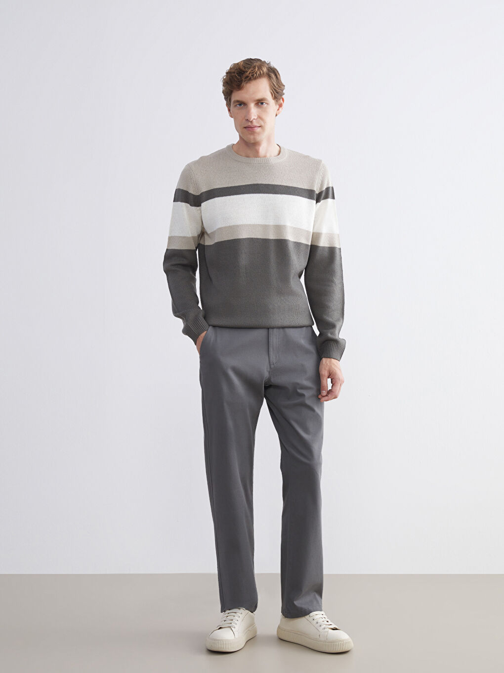 Pull-over en Tricot à Col Rond et Manches Longues Bloc de Couleurs pour Hommes-2