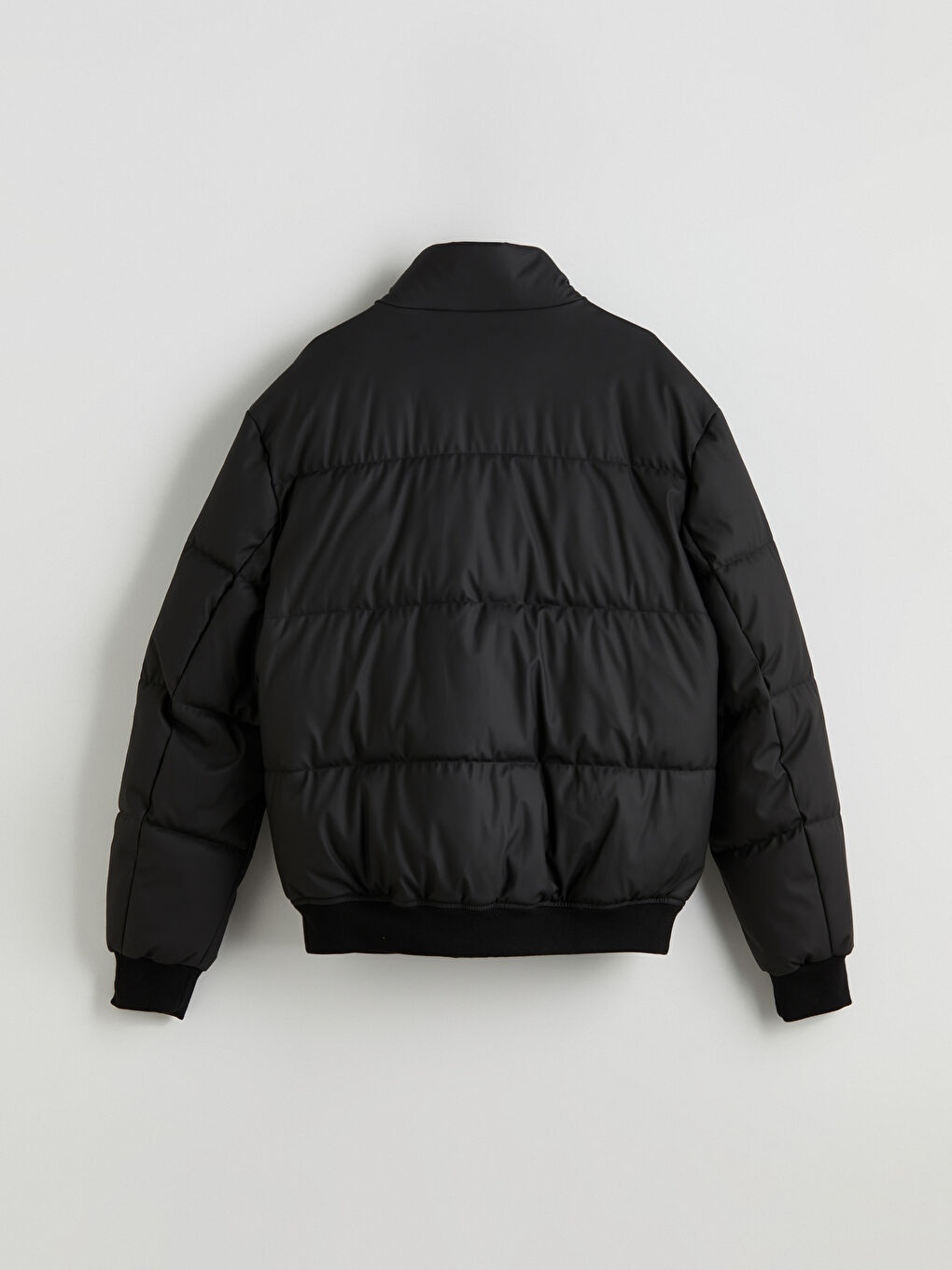 Siyah Dik Yaka Erkek Deri Görünümlü Şişme Mont-7