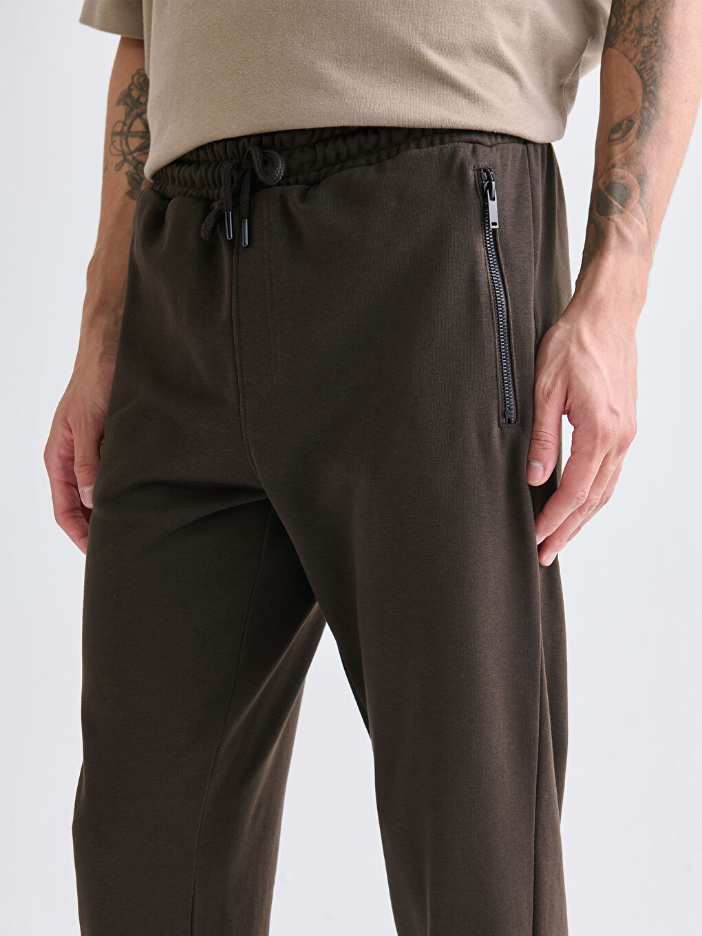 Standard Fit Twill Men's Trousers-2
