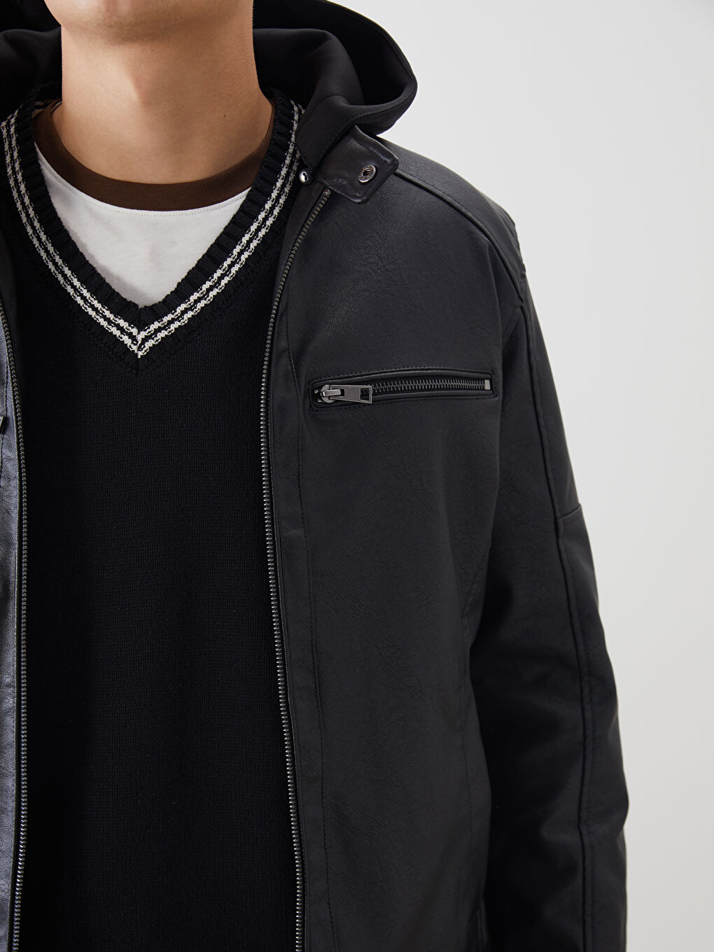 Siyah Slim Fit Kapüşonlu Erkek Deri Görünümlü Ceket-2