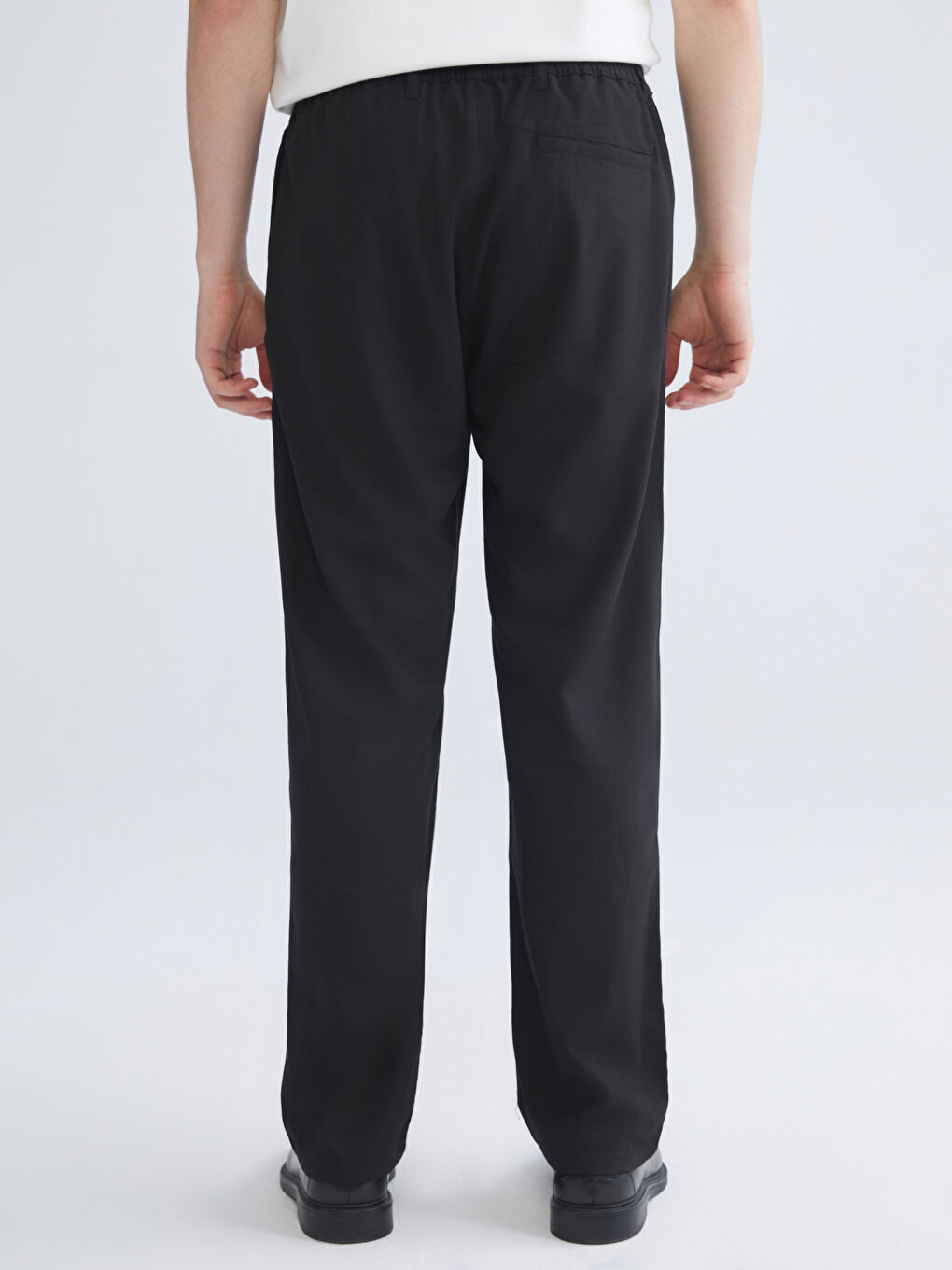 Siyah Rahat Kalıp Erkek Pantolon-4