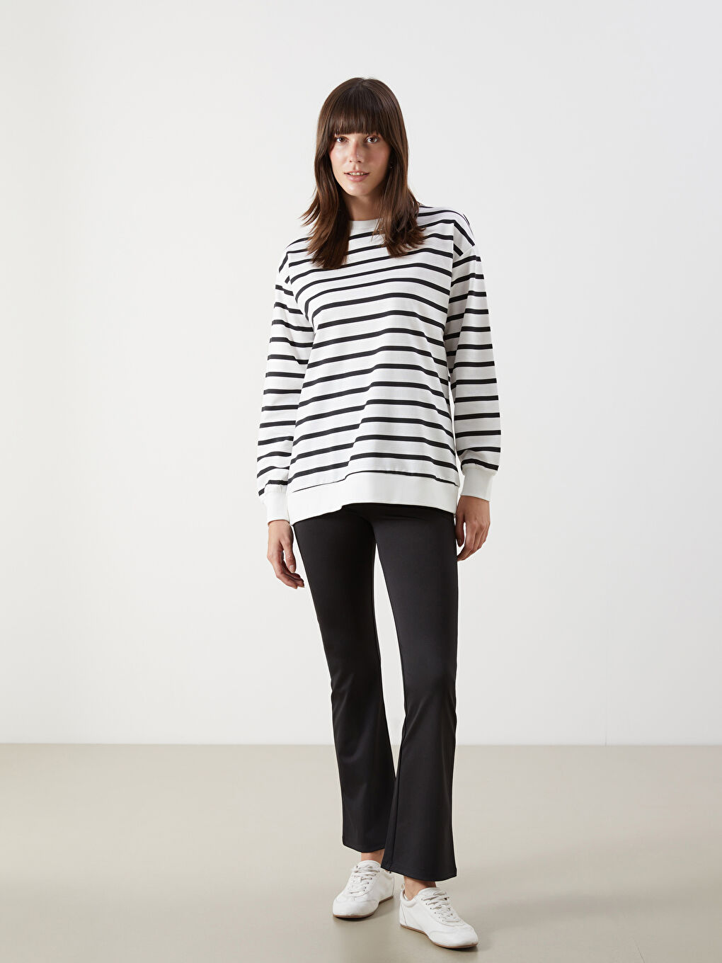LCW Comfort Crew Neck Striped Women's Sweatshirt -W52514Z8-LEG