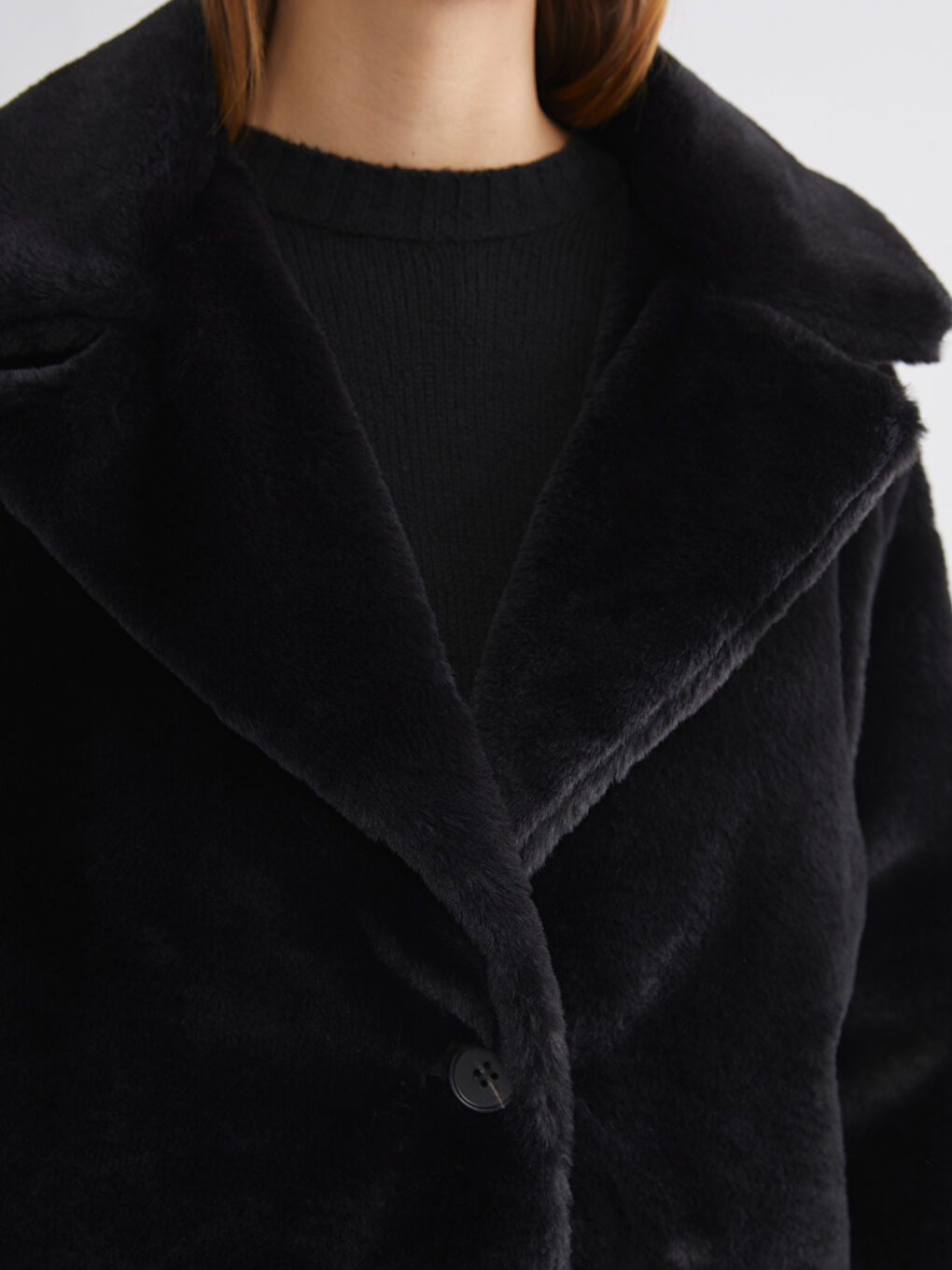 Siyah Ceket Yaka Kadın Kürk Kaban-2