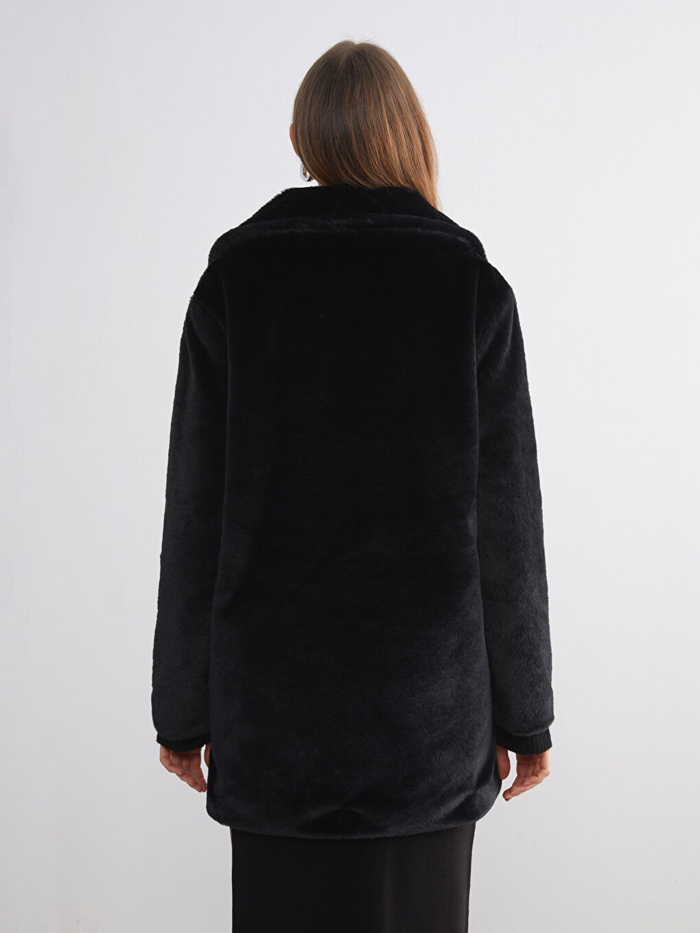 Siyah Ceket Yaka Kadın Kürk Kaban-4