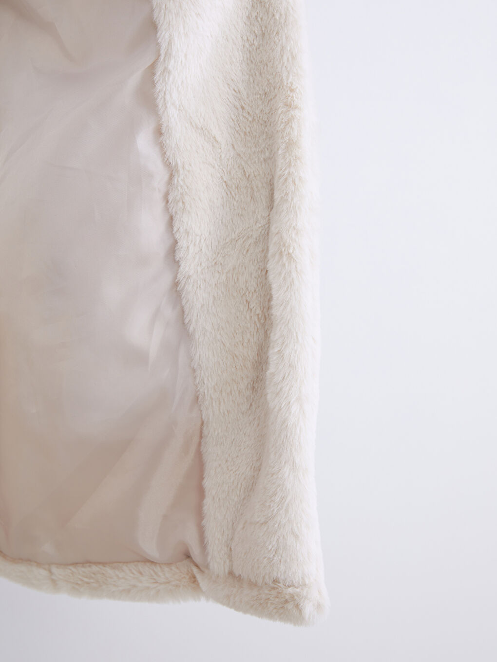 Bej Ceket Yaka Kadın Kürk Kaban-3