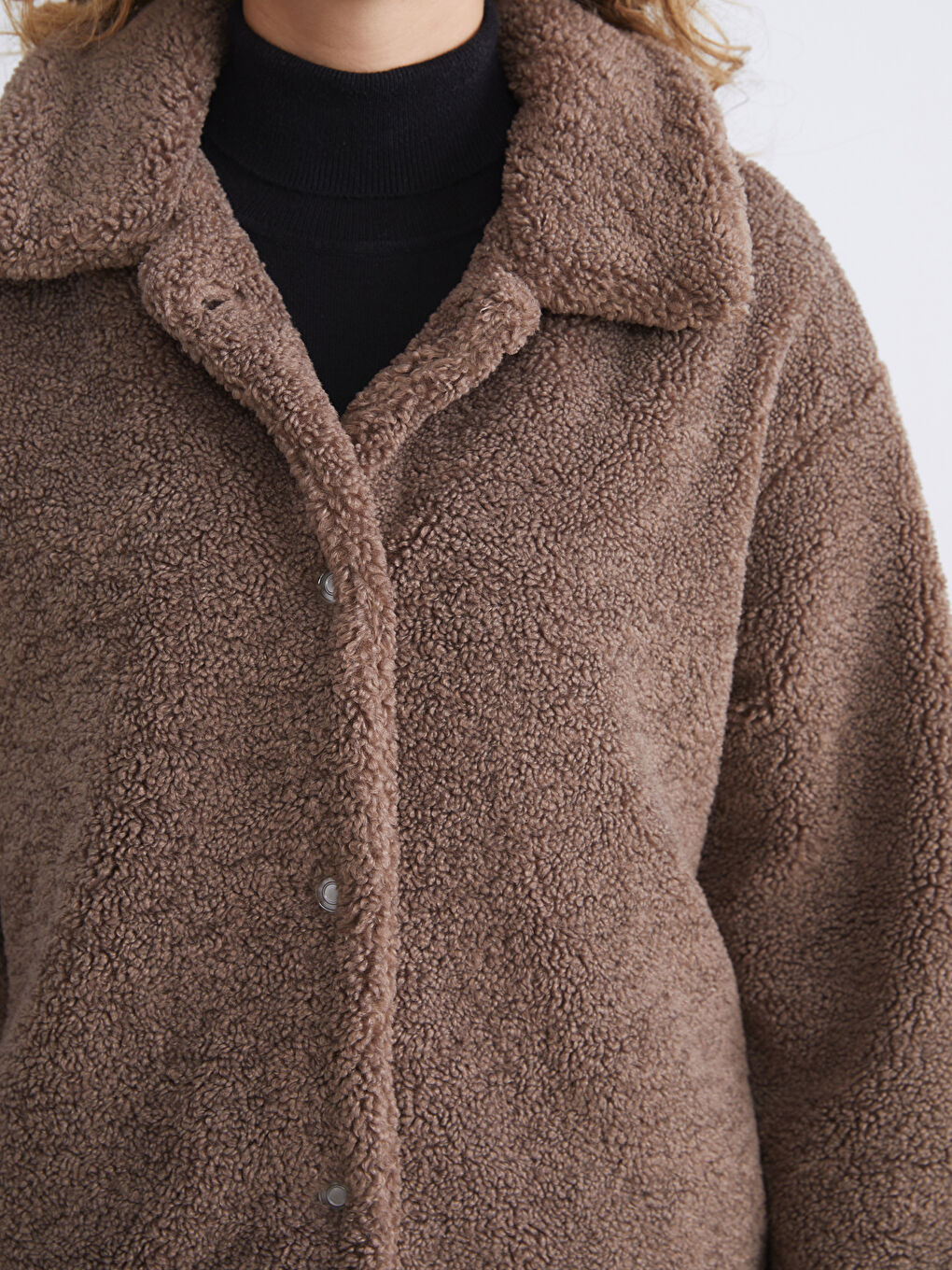 Kahverengi Gömlek Yaka Oversize Kadın Pelüş Mont-3