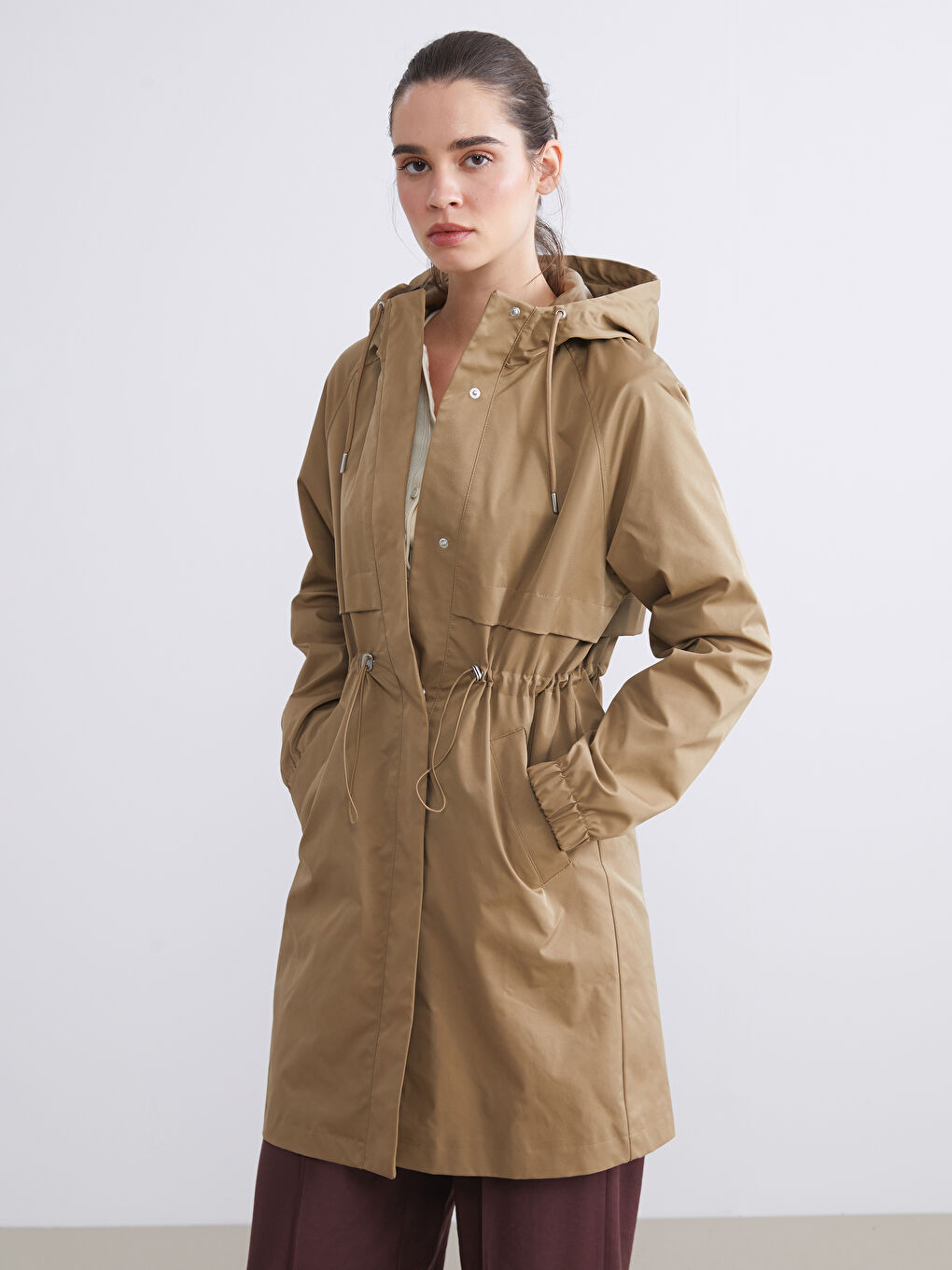 Haki Kapüşonlu Kadın Trençkot-1