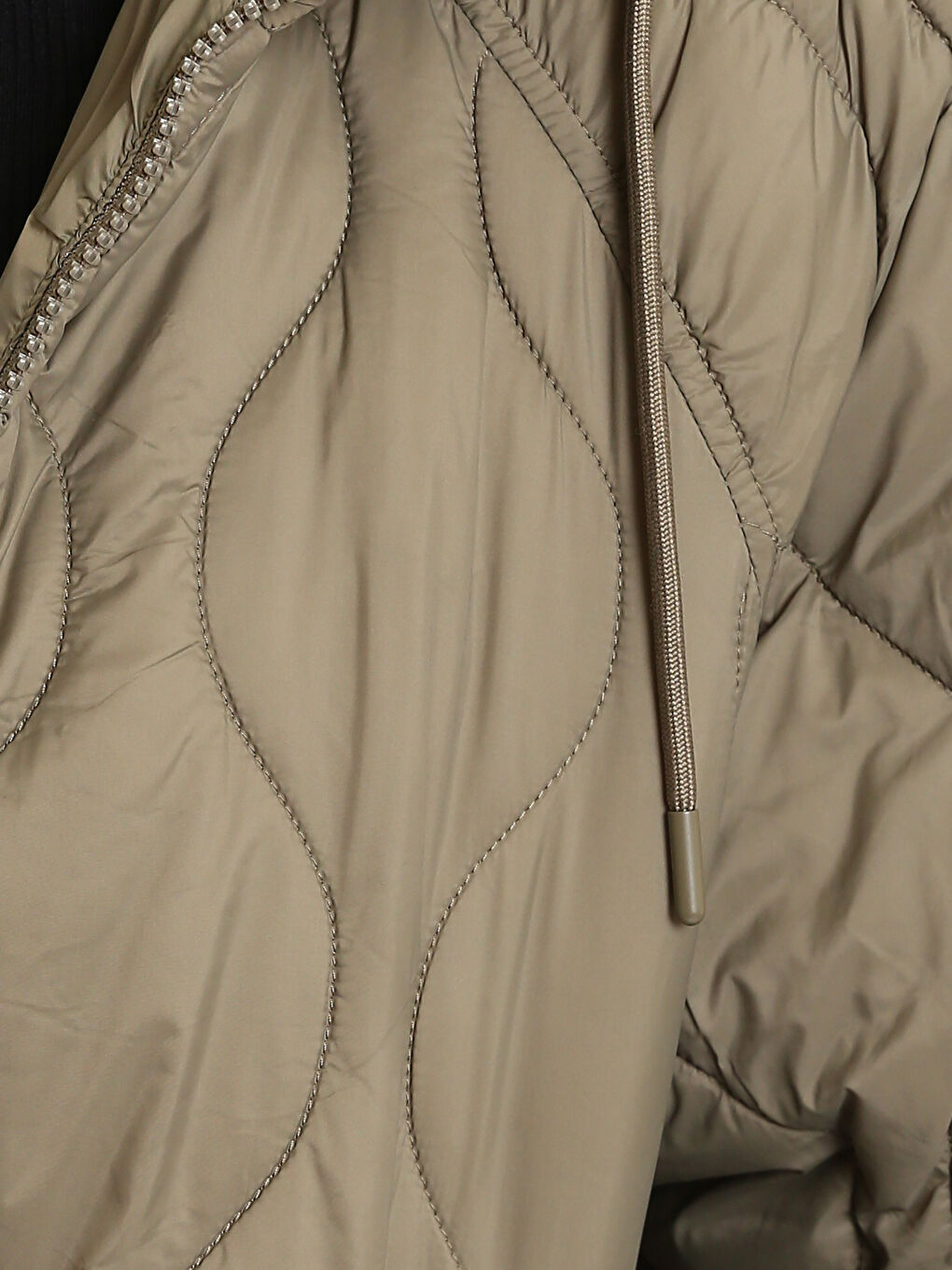 әйелдерге арналған капюшонды қатпарлы пуховик пальто-2