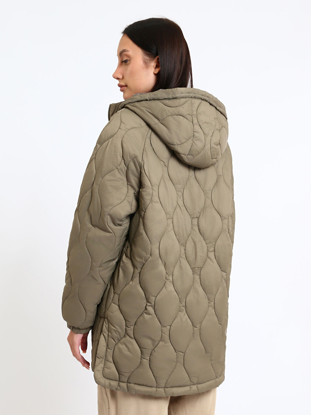 әйелдерге арналған капюшонды қатпарлы пуховик пальто-4