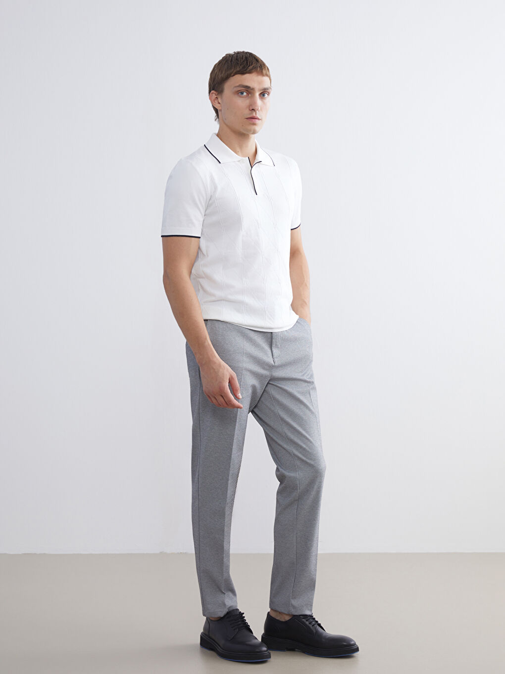 LCWAIKIKI Classic Slim Fit Men's Chino Trousers -W52652Z8-CT3