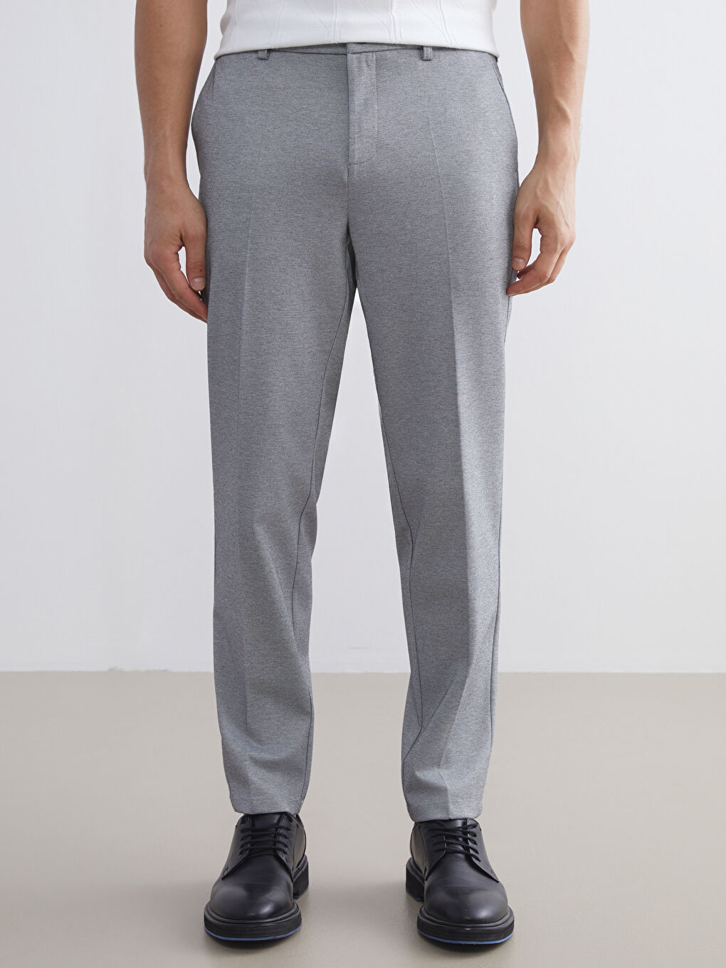 LCWAIKIKI Classic Slim Fit Men's Chino Trousers -W52652Z8-CT3