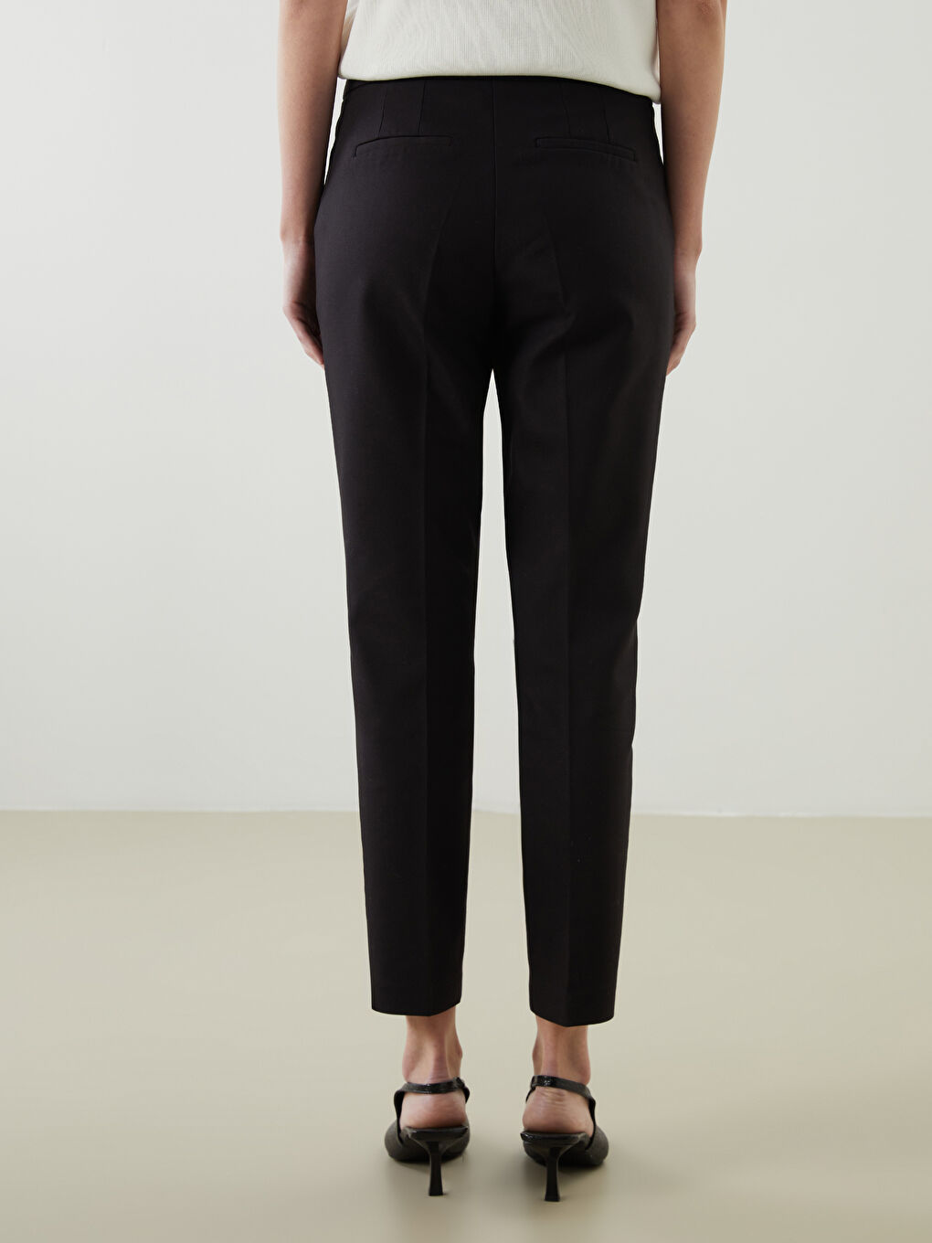 LCWAIKIKI Classic Standard Fit Women's Cigarette Trousers -W52669Z8-CVL