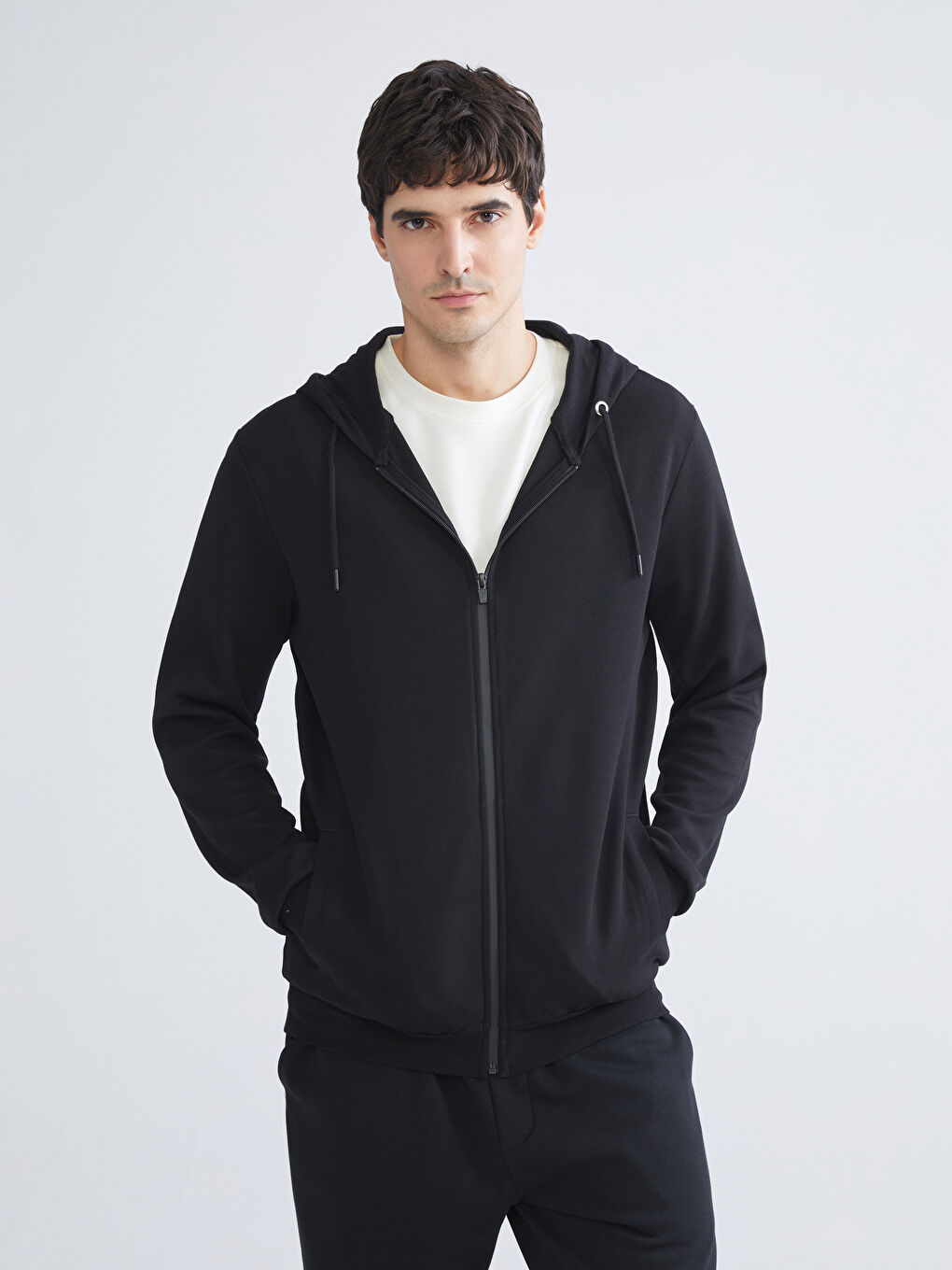 Siyah Kapüşonlu Erkek Fermuarlı Sweatshirt-1