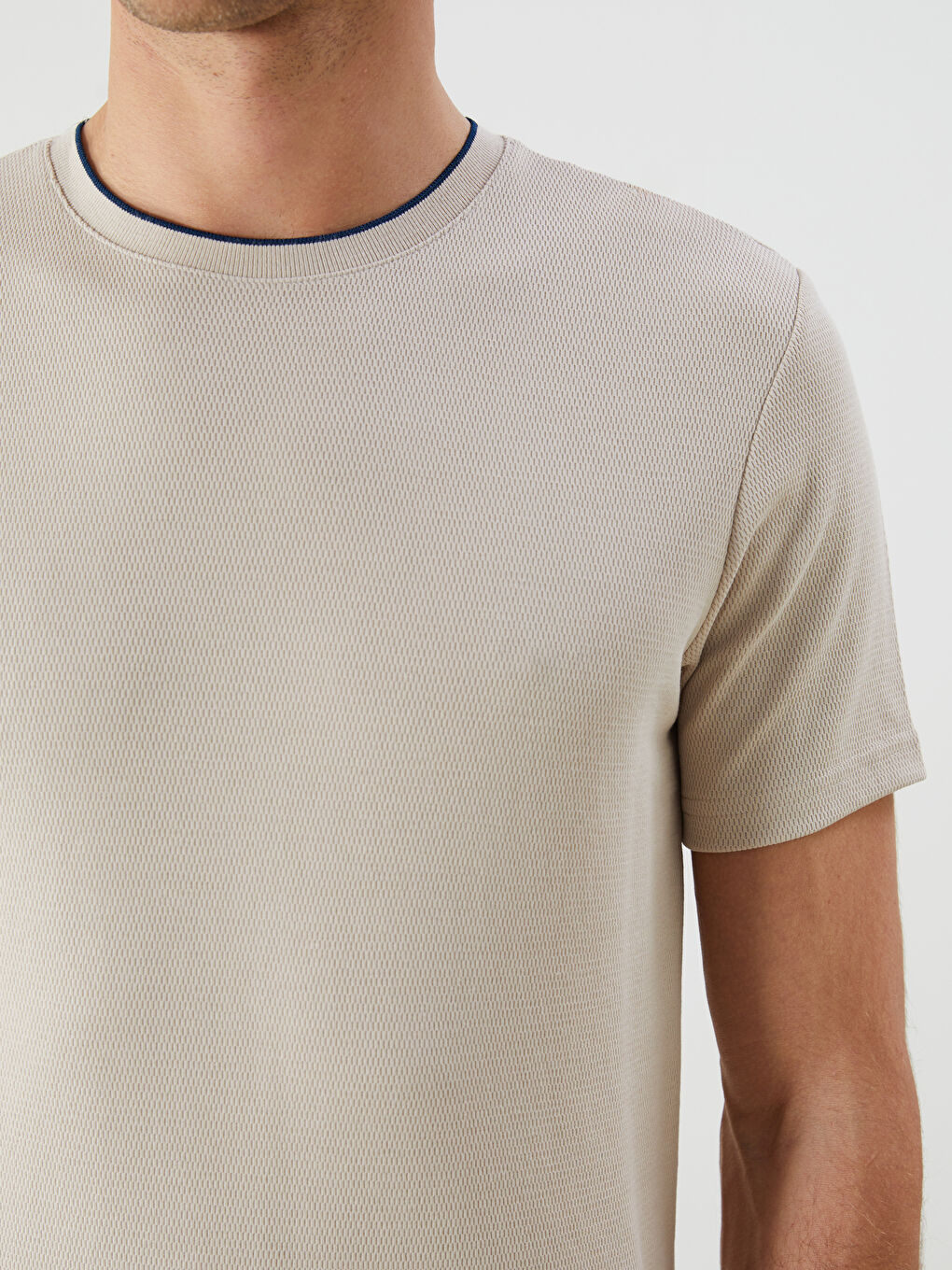 Bej Bisiklet Yaka Erkek Penye Dokulu Tişört-5