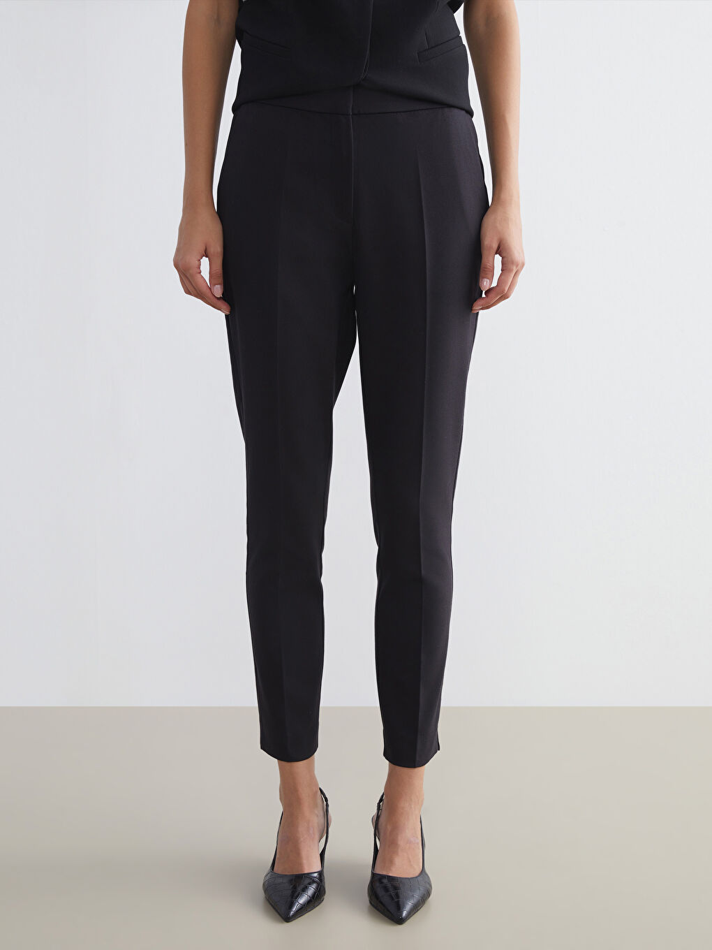 LCWAIKIKI Classic Slim Fit Women's Cigarette Trousers -W52698Z8-CVL