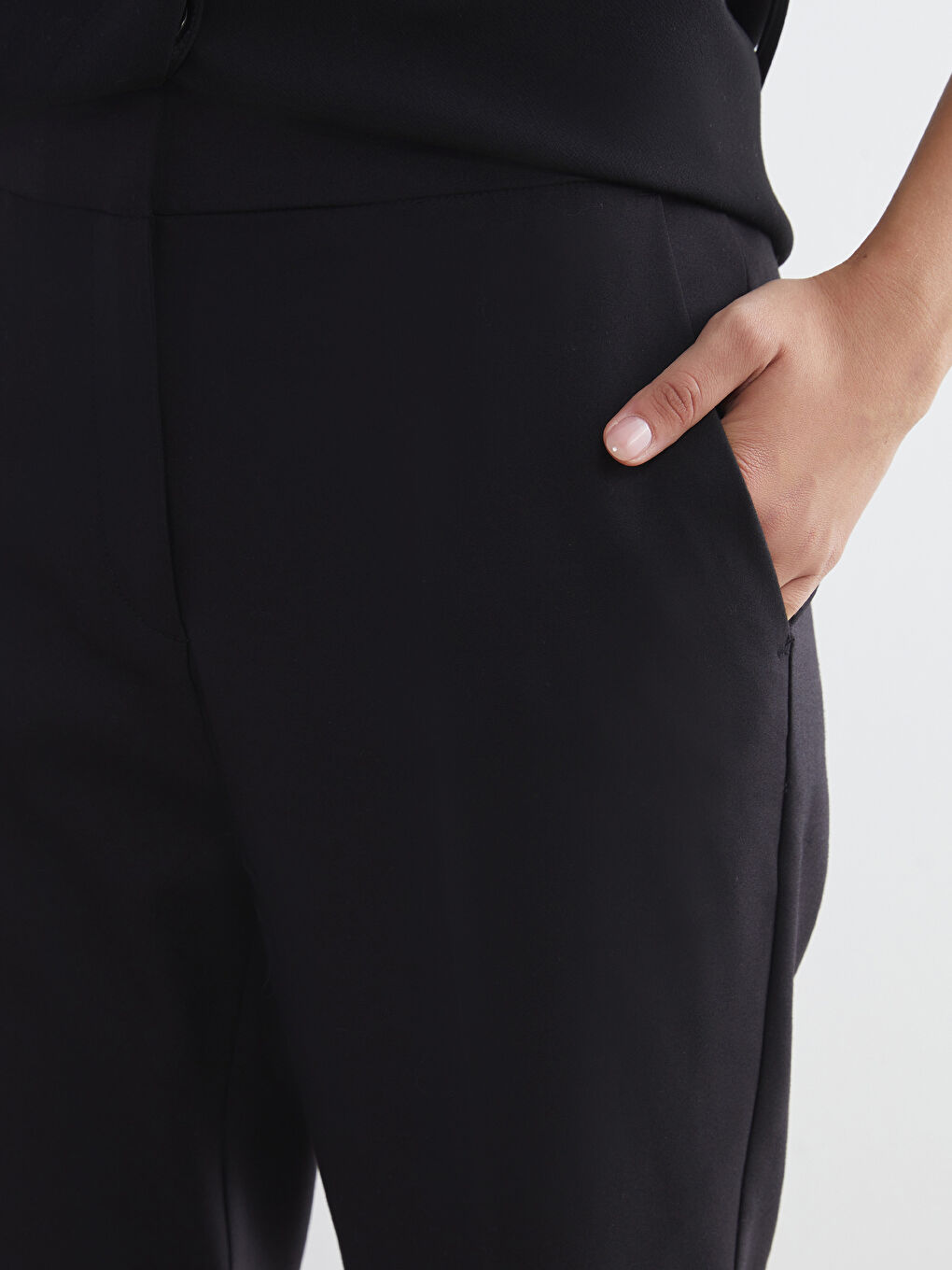LCWAIKIKI Classic Slim Fit Women's Cigarette Trousers -W52698Z8-CVL