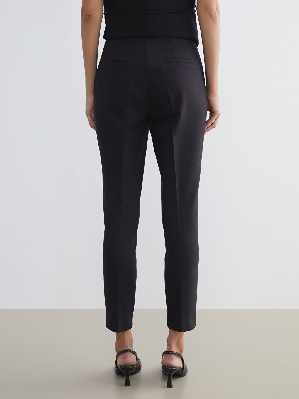 LCWAIKIKI Classic Slim Fit Women's Cigarette Trousers -W52698Z8-CVL