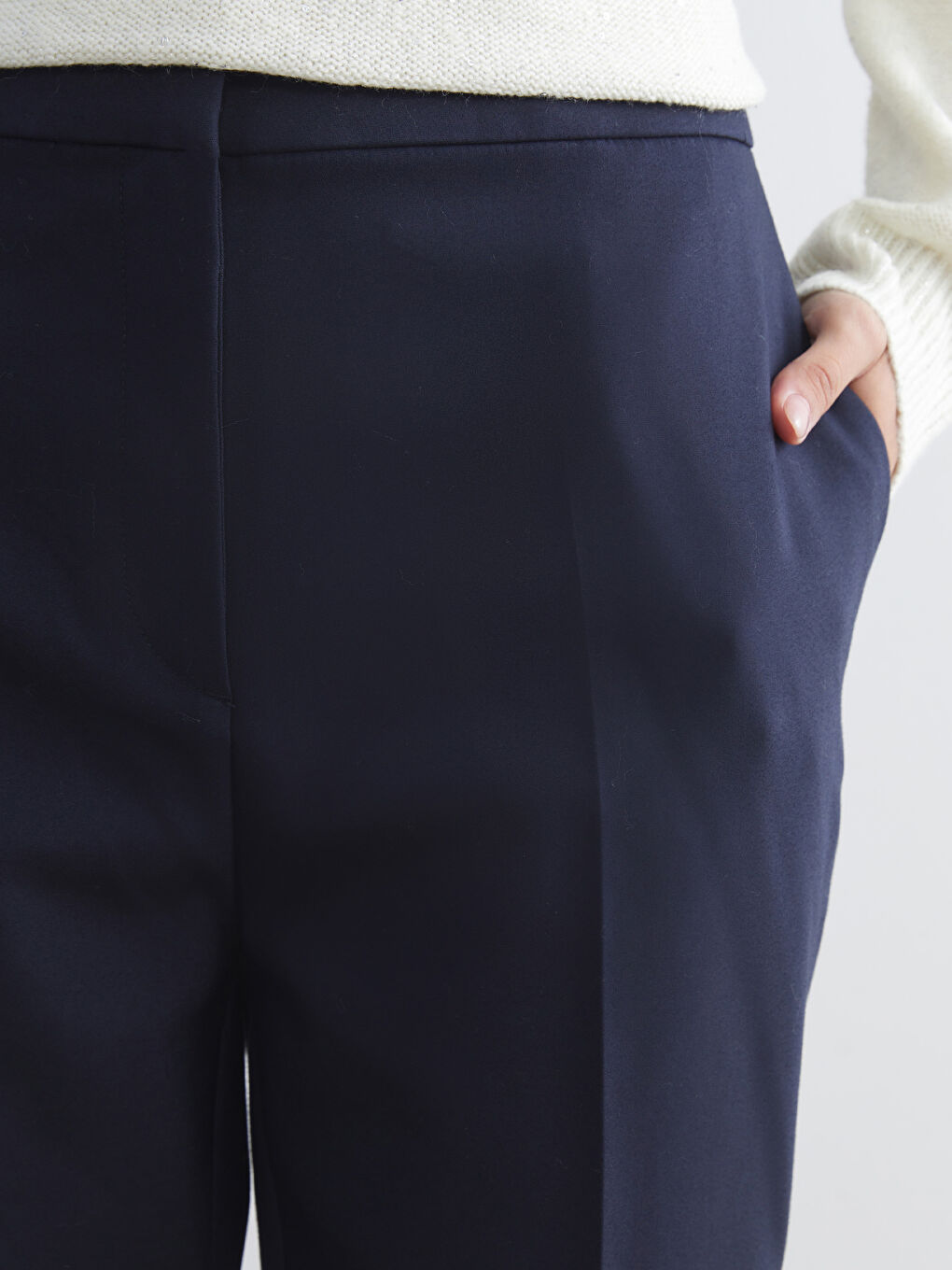 LCWAIKIKI Classic Slim Fit Women's Cigarette Trousers -W52698Z8-E1J