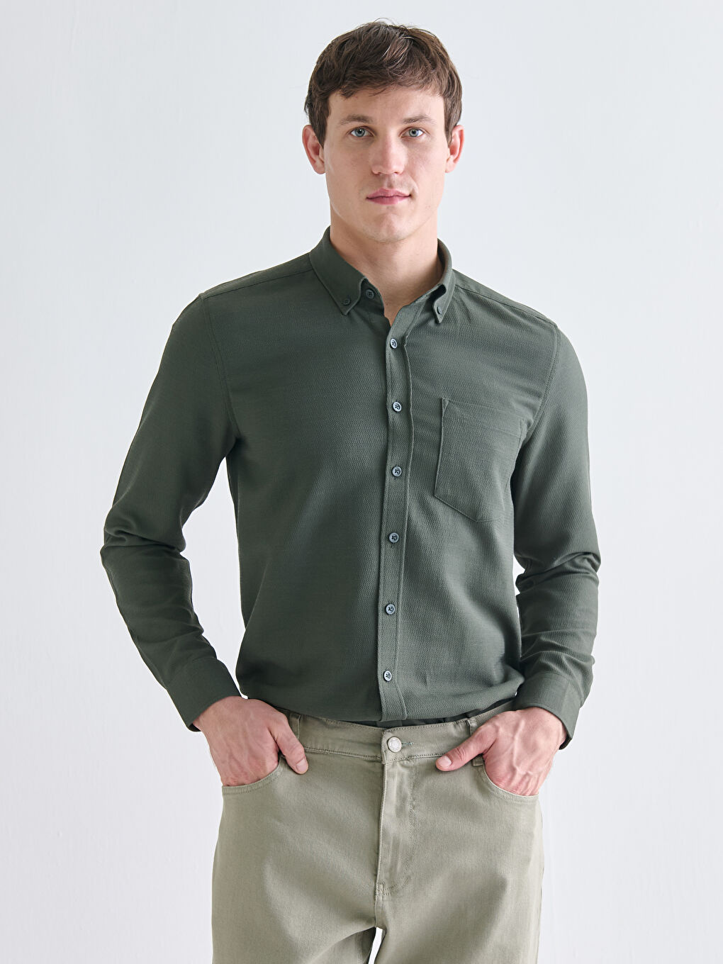 Haki Regular Fit Uzun Kollu Armürlü Erkek Gömlek
