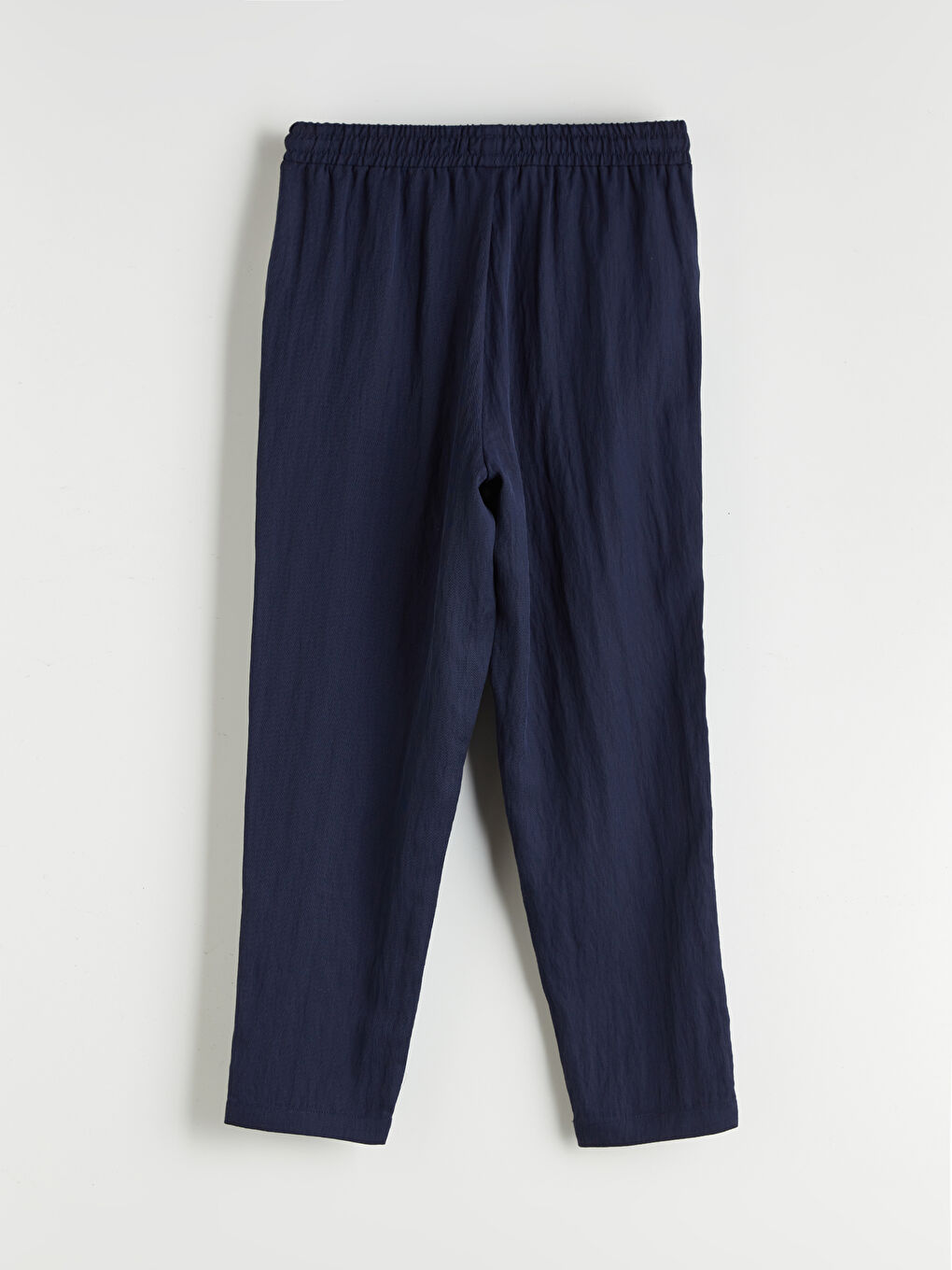 LCWAIKIKI Classic Elastic Waist Carrot Fit Women's Trousers -W52719Z8-E1J