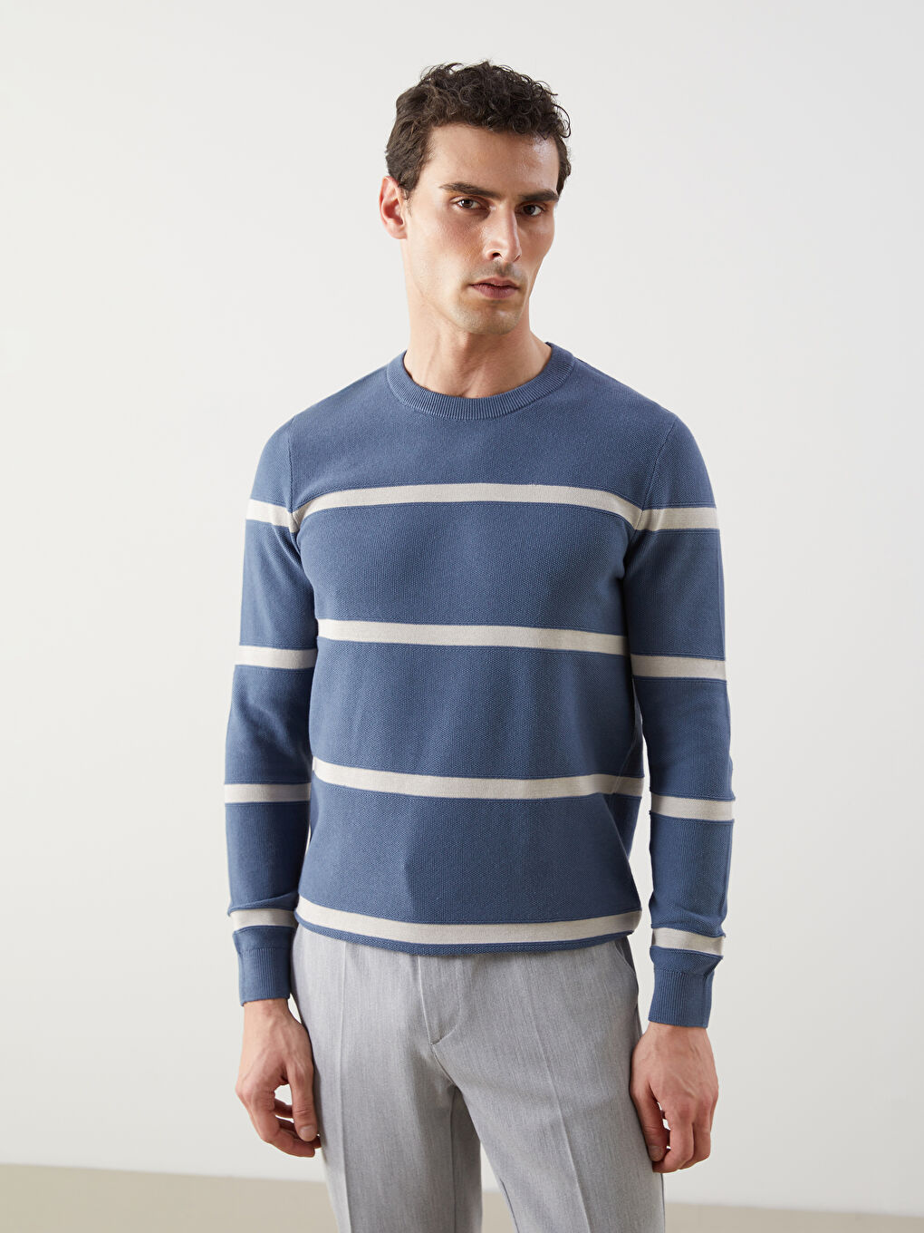LCWAIKIKI Classic Crew Neck Striped Men's Knitwear Sweater -W52722Z8-YW2