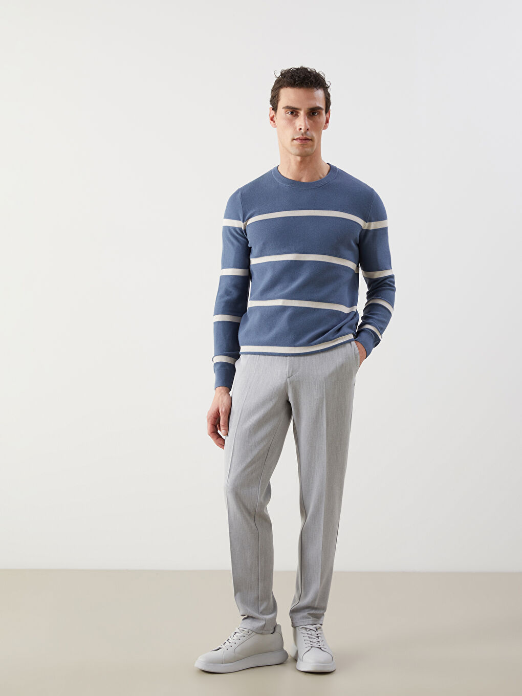 LCWAIKIKI Classic Crew Neck Striped Men's Knitwear Sweater -W52722Z8-YW2