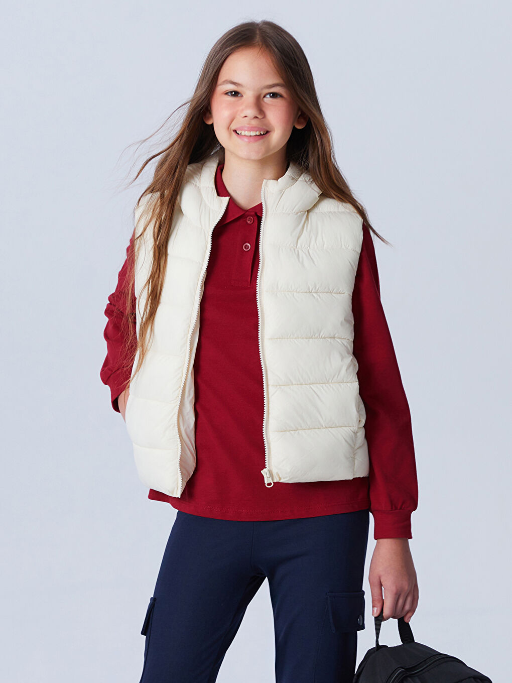LCW Kids Пухена жилетка с качулка за момичета -W52750Z4-QVK