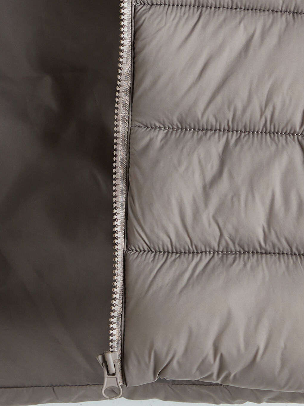 Kahverengi Kapüşonlu Kız Çocuk Şişme Yelek-2