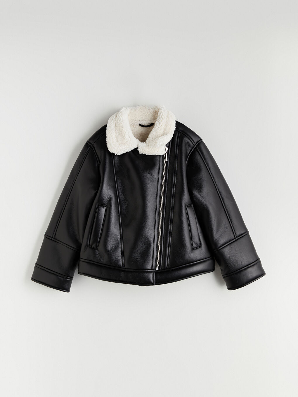 Siyah Pelüş Yaka Deri Görünümlü Kız Çocuk Mont-2