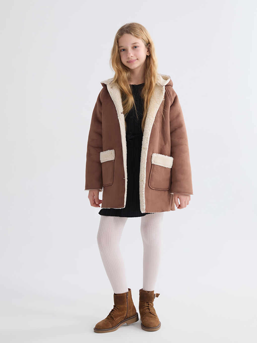 Bej Kapüşonlu Süet Görünümlü Kız Çocuk Kaban-1