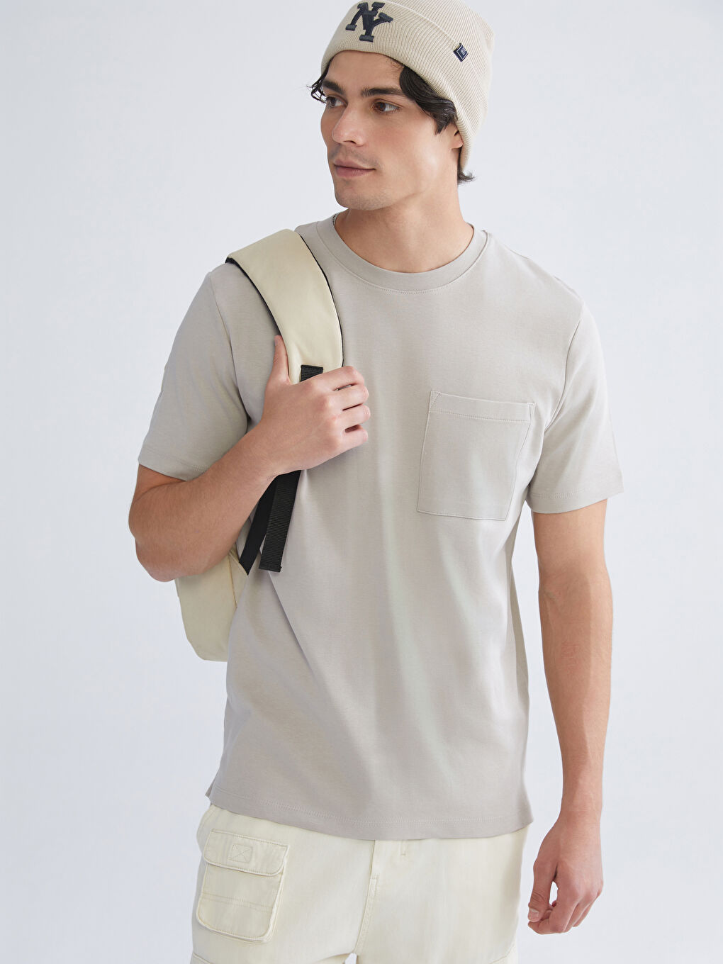 Bej Bisiklet Yaka Erkek Tişört-1