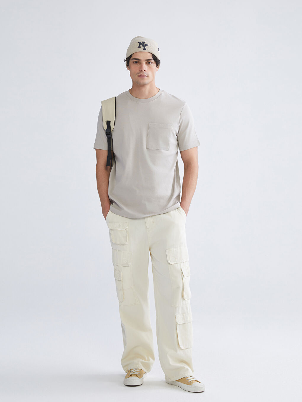 Bej Bisiklet Yaka Erkek Tişört-3