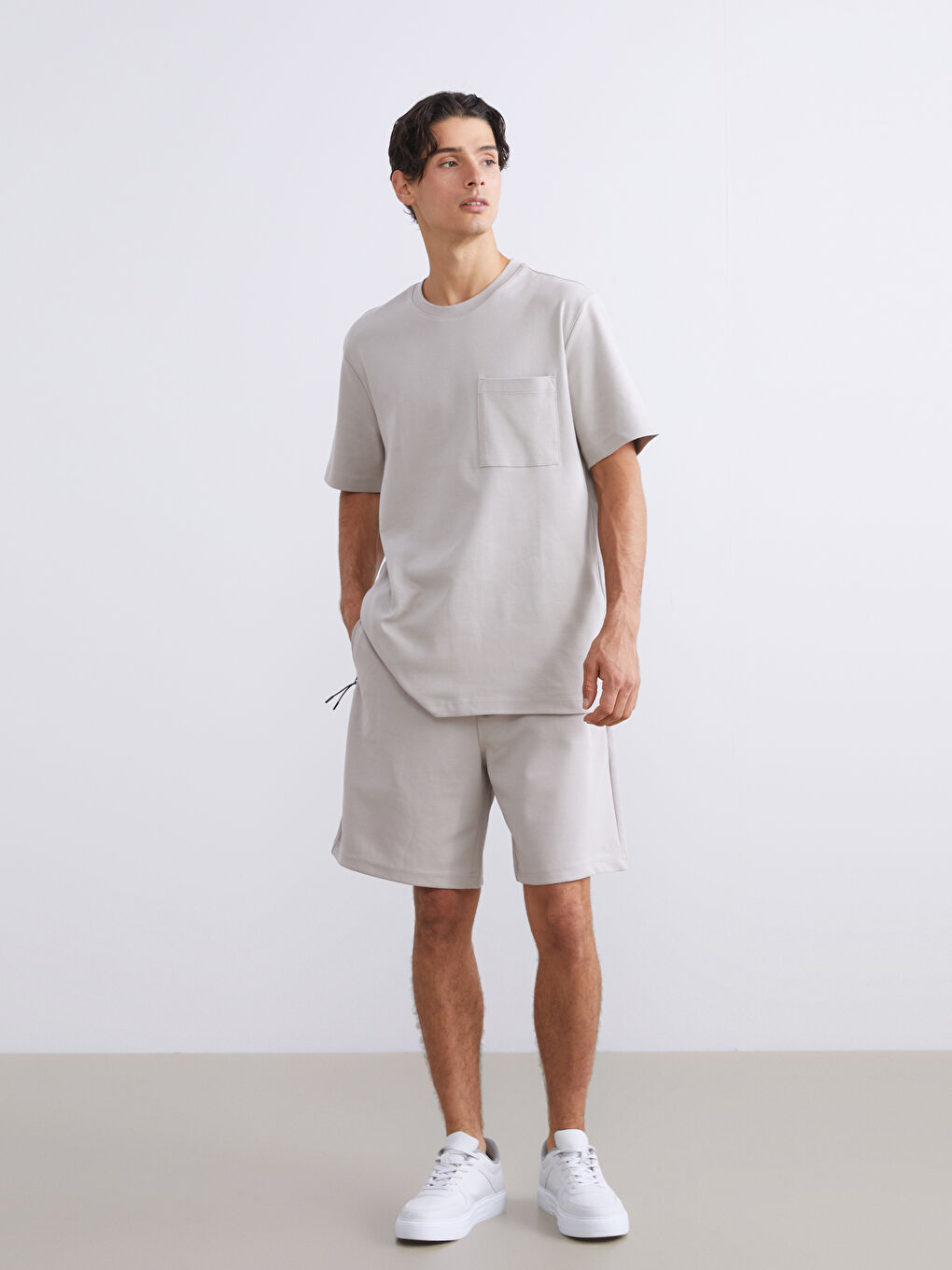 Bej Bisiklet Yaka Erkek Tişört-2